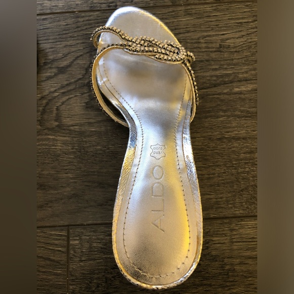 Aldo size 6 silver kitten heels with rhinestones - Picture 8 of 11